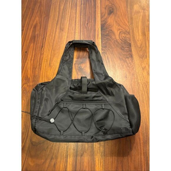 Women's Black Top Zip Duffel Gym Travel Bag With Different Compartments OS - Picture 2 of 7